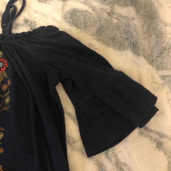 Off the shoulder top - Picture 4 of 6